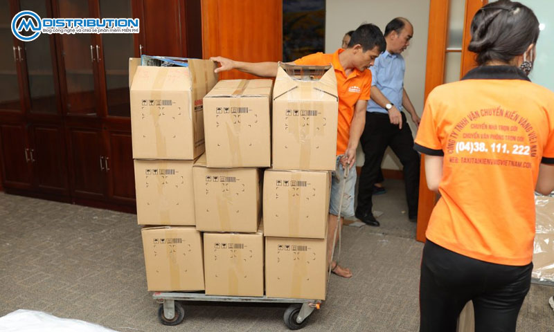 khach-hang-nhan-duoc-khi-chon-dich-vu-chuyen-nha-tai-van-chuyen-kien-vang-cmcdistribution-1