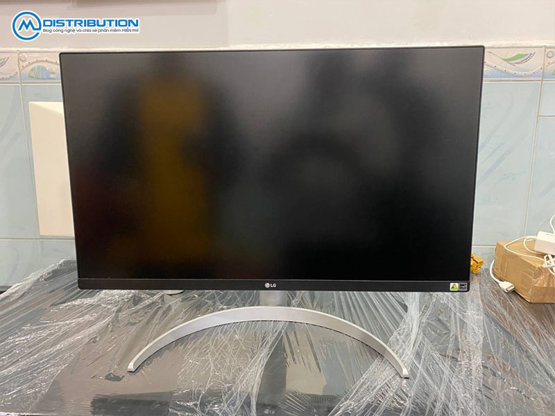 loa-maxx-audio-tren-lg-27up850n-w-mang-den-am-thanh-ra-sao-cmcdistribution